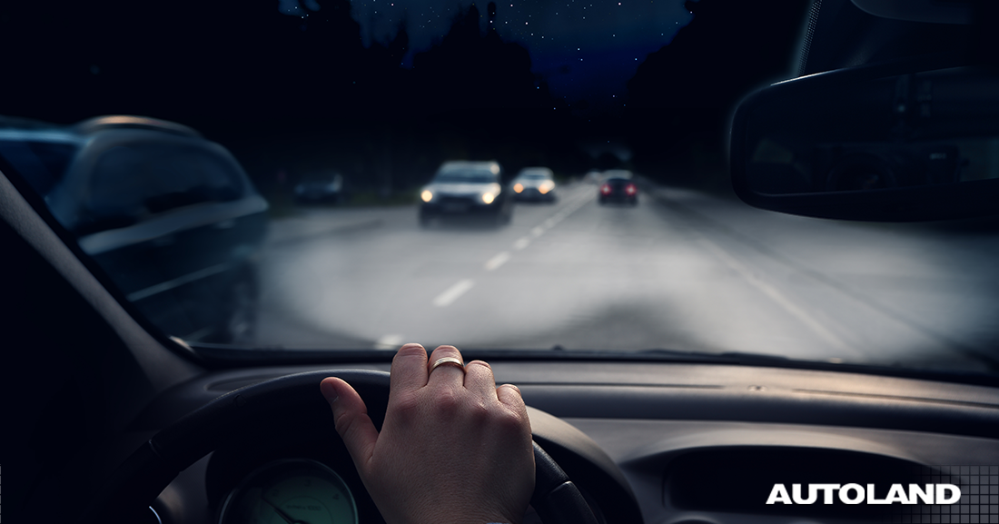 6 consejos para conducir tu auto de noche con precaución Thumbnail