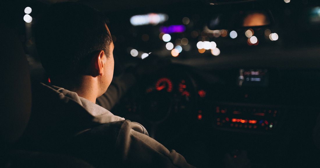 7 consejos para conducir tu auto de noche con precaución